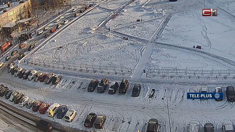 Пожар вспыхнул в кабинете школы на проспекте Мира в Сургуте