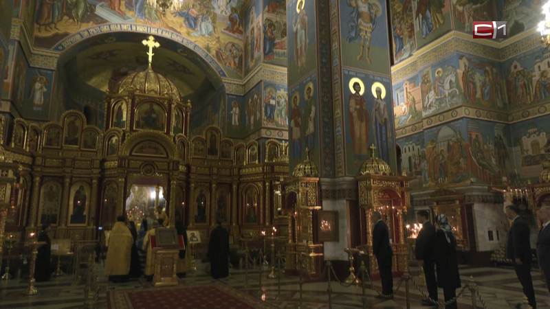В Югре в Воскресенском соборе отслужили молебен ко дню рождения региона
