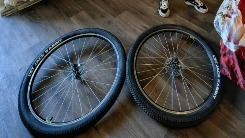 В Югре поймали злоумышленника, который снял колеса с соседского велосипеда