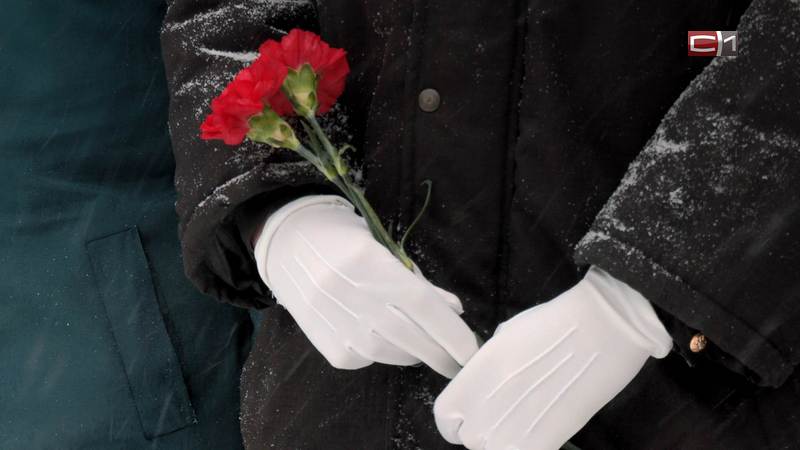 В Югре возложили цветы в память о погибших на Северном Кавказе воинах