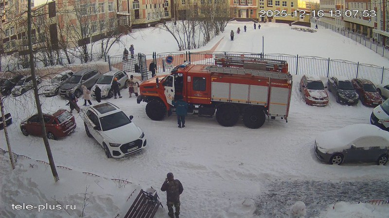 Пожар в школе «Перспектива» в Сургуте: загорелся телефон в рюкзаке
