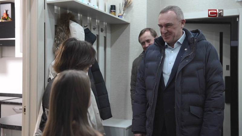 Губернатор Югры исполнил мечты сестер из Сургута в канун Нового года