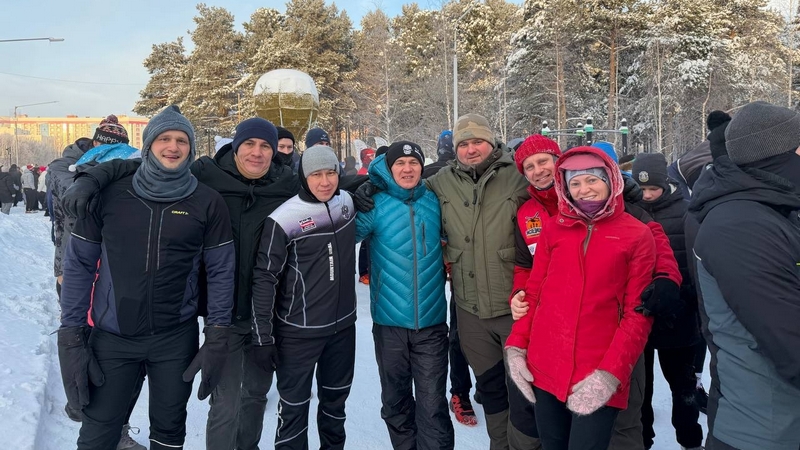 Полтысячи сургутян устроили забег по парку «За Саймой» в первый день Нового года