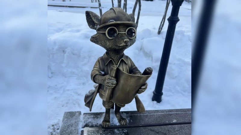 В Сургуте похитили бронзового лиса с Аллеи Славы на улице 60 лет Октября