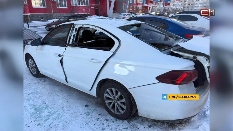 Ребенок пострадал при взрыве газа в машине в Тюмени