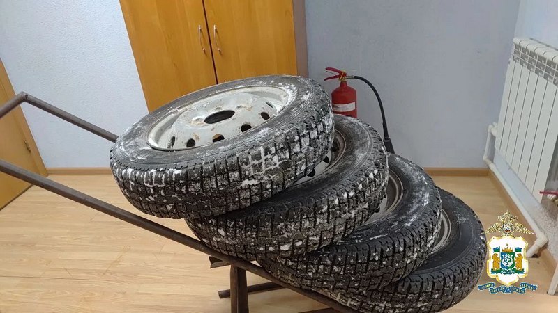 В Югре нашли украденную зимнюю резину еще до заявления владелицы