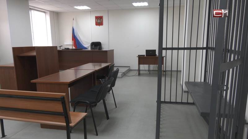 Подросток, принесший оружие в школу в Югре, отправился под домашний арест