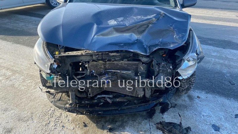 В Югре произошла авария с четырьмя пострадавшими