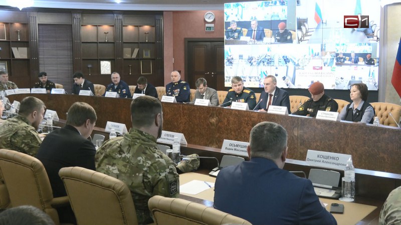 Губернатор Югры в преддверии 23 Февраля встретился с ветеранами СВО