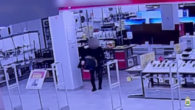 Сургутянин может попасть за решетку за кражу двух дорогих фенов