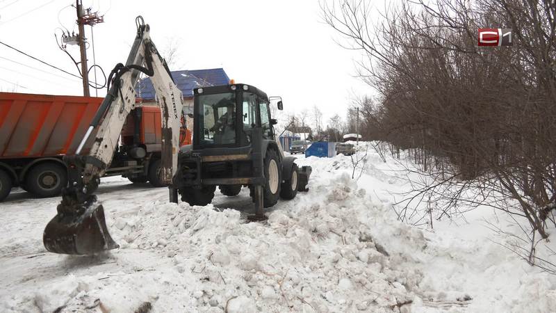 Подготовка к весеннему сезону луж и дождей началась в Сургуте
