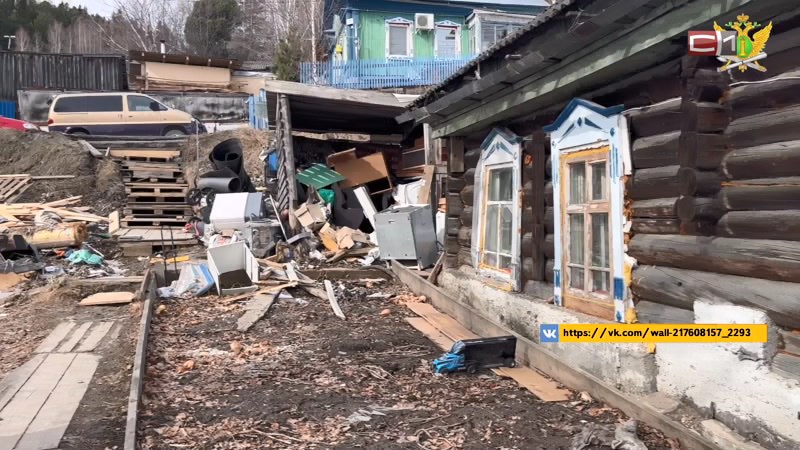 Пряталась с малышкой в шкафу: приставы Югры забрали дочь у лишенной прав матери