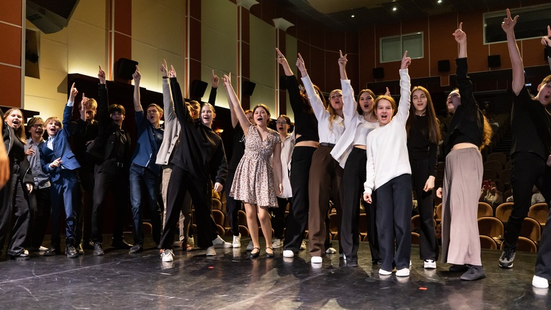 Двое абитуриентов из Югры прошли онлайн-кастинг в ГИТИС