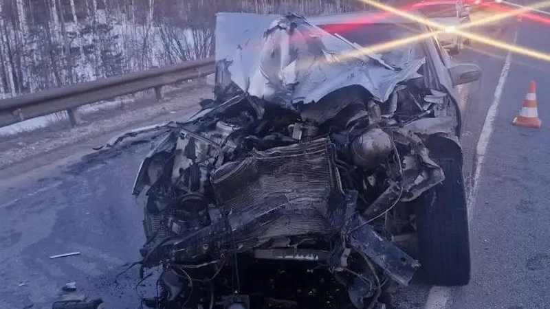 Не выдержал дистанцию: водитель иномарки устроил ДТП на трассе в Югре