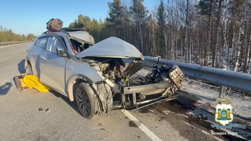 Водитель мог уснуть за рулем: смертельная авария на трассе Сургутского района