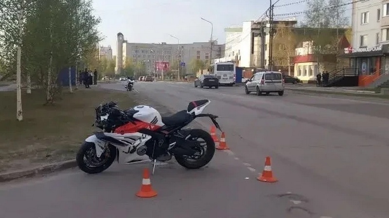 Одиннадцатилетняя девочка попала под колеса мотоцикла в Югре