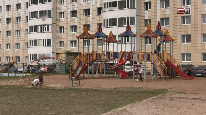 Сургутские чиновники проверят детские площадки во дворах города