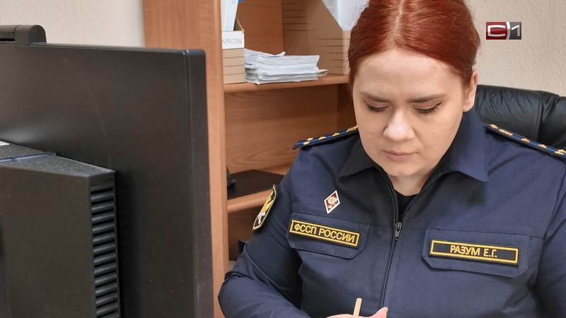 Судебный пристав из Сургута поддержала хобби мальчика, создающего игрушки