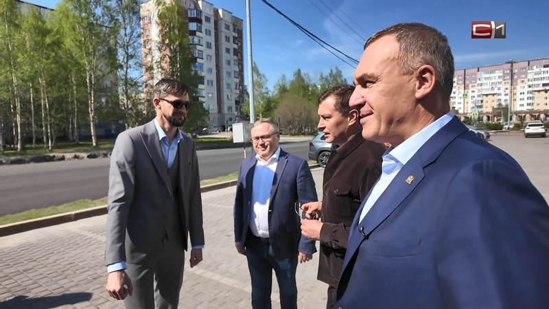 Руслан Кухарук посетил строительные и ремонтные объекты Сургута