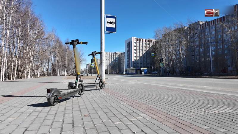 Сургутянам напомнили о правилах езды на электросамокатах