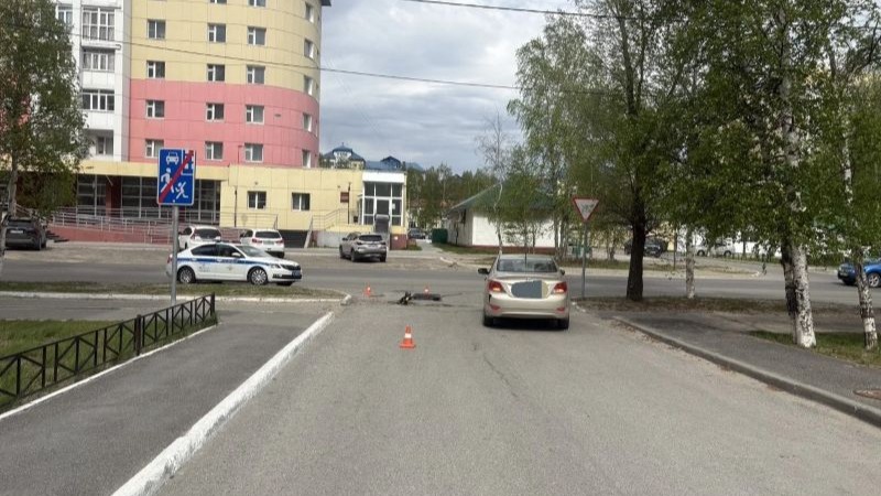 Нетрезвый самокатчик спровоцировал аварию в Югре