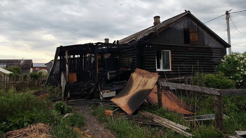 Мужчина погиб при пожаре в жилом доме в Югре