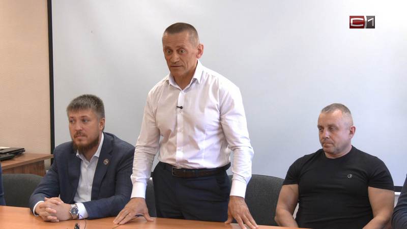Дмитрий Аксёнов встретился с представителями ТОСов Сургута