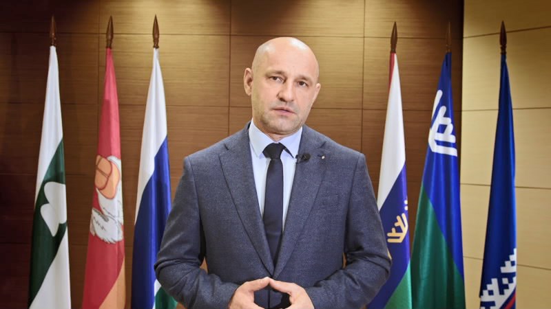 «Россия сильнее»: с праздником жителей УрФО поздравил Артем Жога