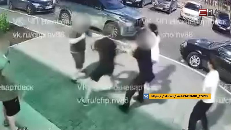 Хулиганы в Югре избили мужчину, который сделал им замечание
