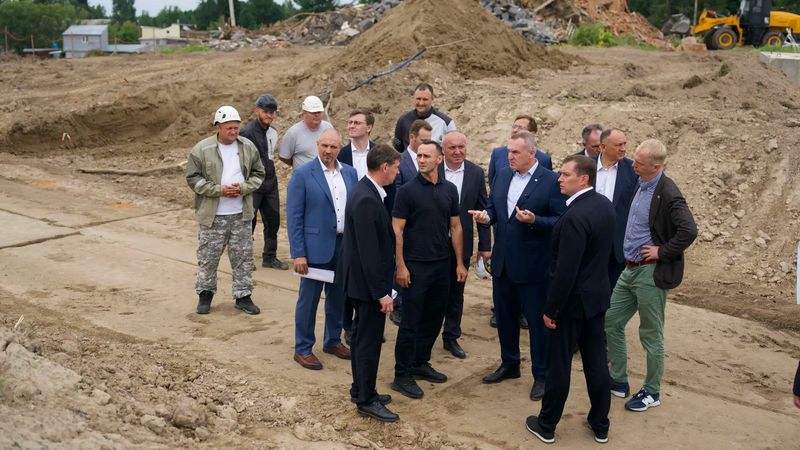 Руслан Кухарук проверил ход ключевых строек столицы Югры