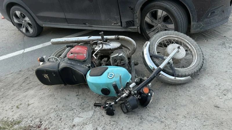 Подросток сел за руль мотоцикла и пострадал в аварии в Югре