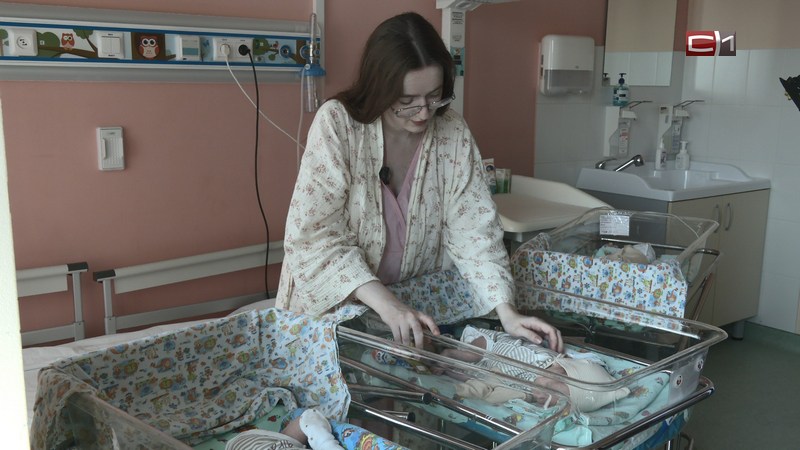 Два мальчика и девочка: первая в этом году тройня появилась на свет в Югре