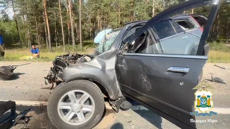 Пассажирка погибла при столкновении легковушки с автобусом в Сургутском районе