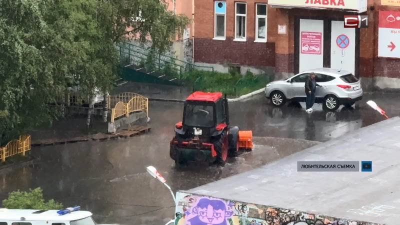 Как в Сургуте боролись с последствиями дождливой погоды