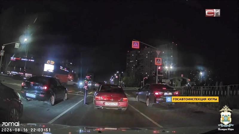 Сами отбуксировали неисправное авто: в Югре сотрудники ДПС помогли автомобилисту
