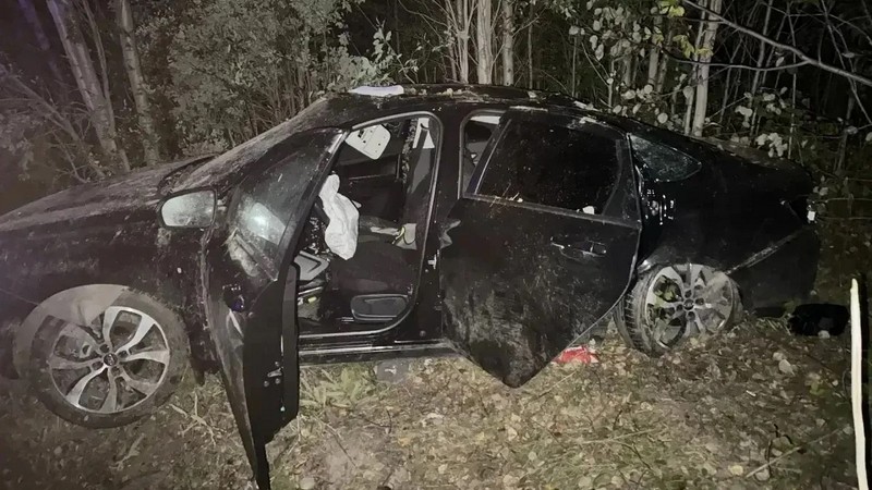 Лишенный прав водитель сел за руль и попал в аварию в Югре