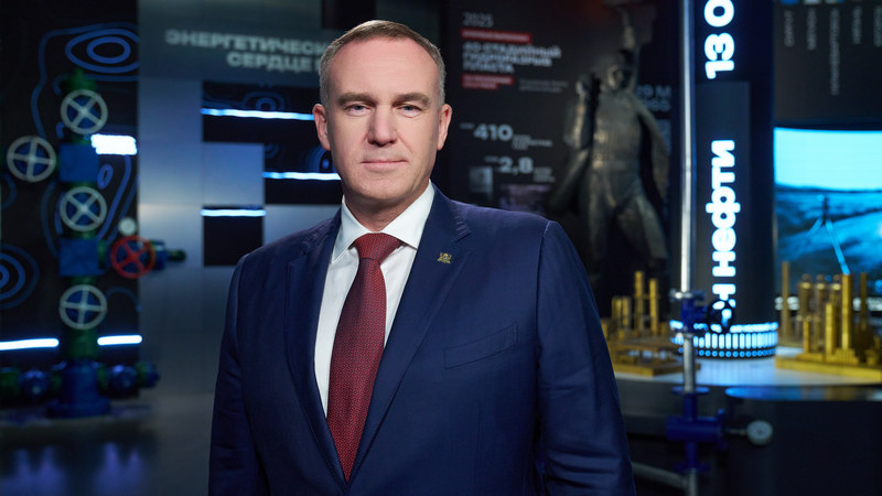 Губернатор Югры обратился с поздравлением к нефтяникам и газовикам