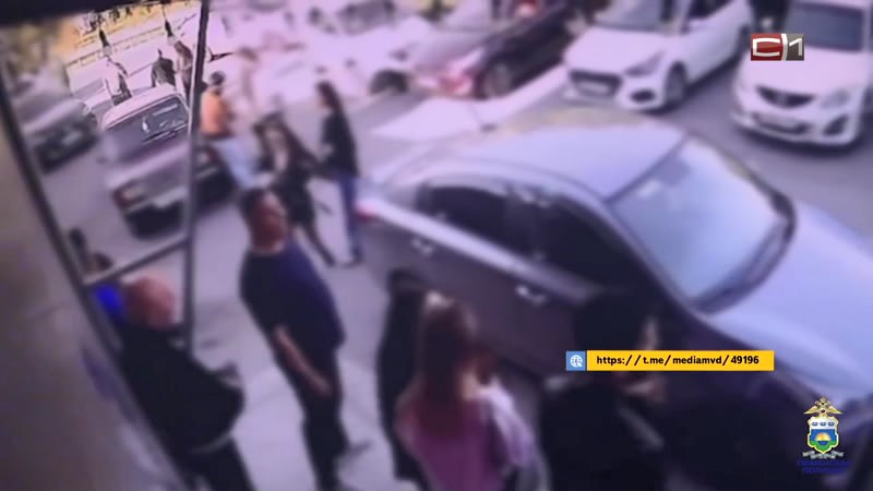 Искали жертву в клубе и крали золото: в Тюмени задержали троих воришек