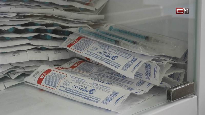 Свыше 35 тысяч сургутян уже прошли вакцинацию от гриппа 