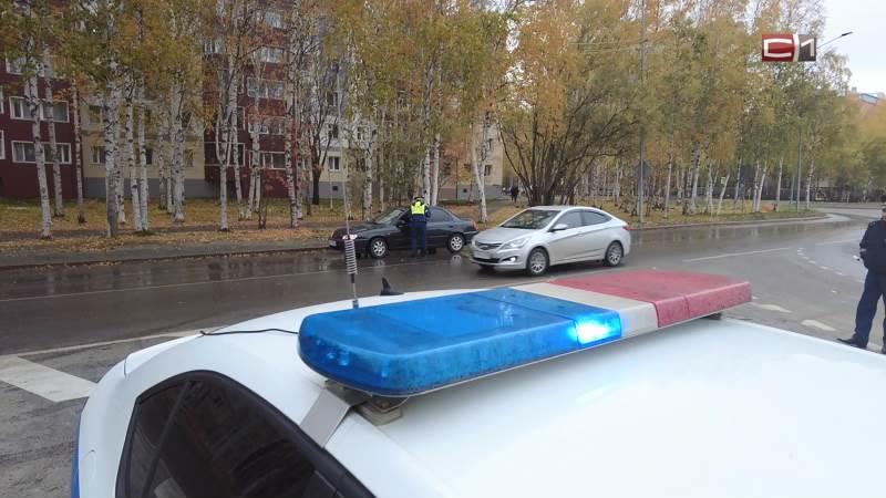 Водителям и пешеходам в Сургуте выписали 26 штрафов за нарушения ПДД