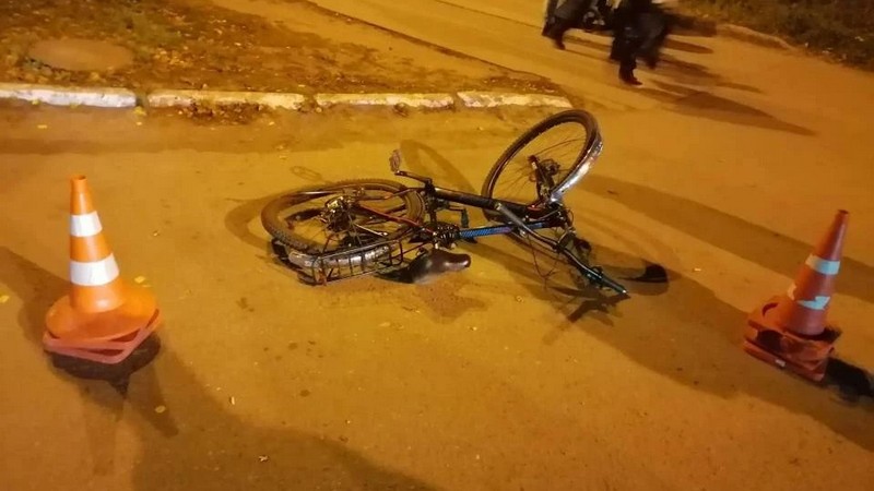 В Югре водитель сбил пьяного велосипедиста на пешеходном переходе