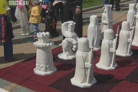 В Сургуте появились необычные шахматы