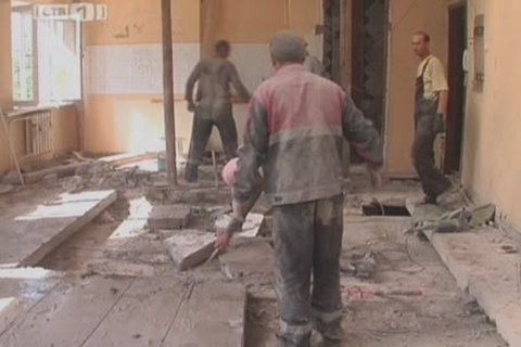 В Сургуте завершился демонтаж поврежденных конструкций аварийного дома