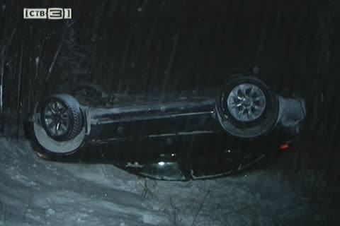 Сразу 7 автомобилей попали в аварию на трассе Ханты-Мансийск-Сургут 