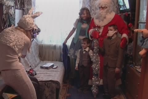 Дед Мороз навестил в Сургуте больных детей