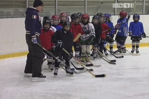 Открытия Ледового дворца с нетерпением ждут юные хоккеисты