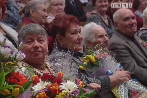 Женщин-ветеранов поздравили с весенним праздником