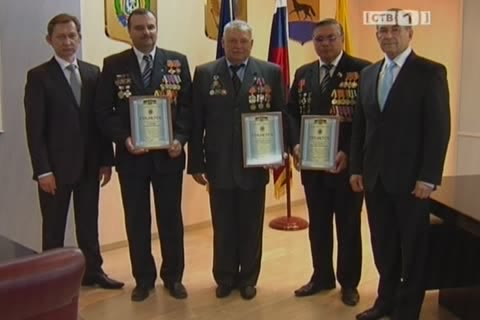 Украина наградила сургутских чернобыльцев