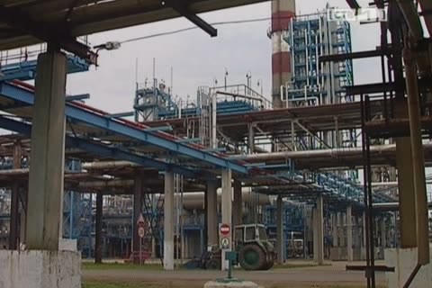 Сургутский ЗСК будет поставлять газоконденсат Омскому НПЗ