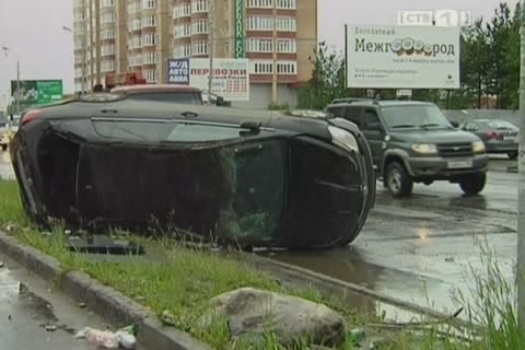 На улице Киртбая произошла авария с участием 3-х автомобилей